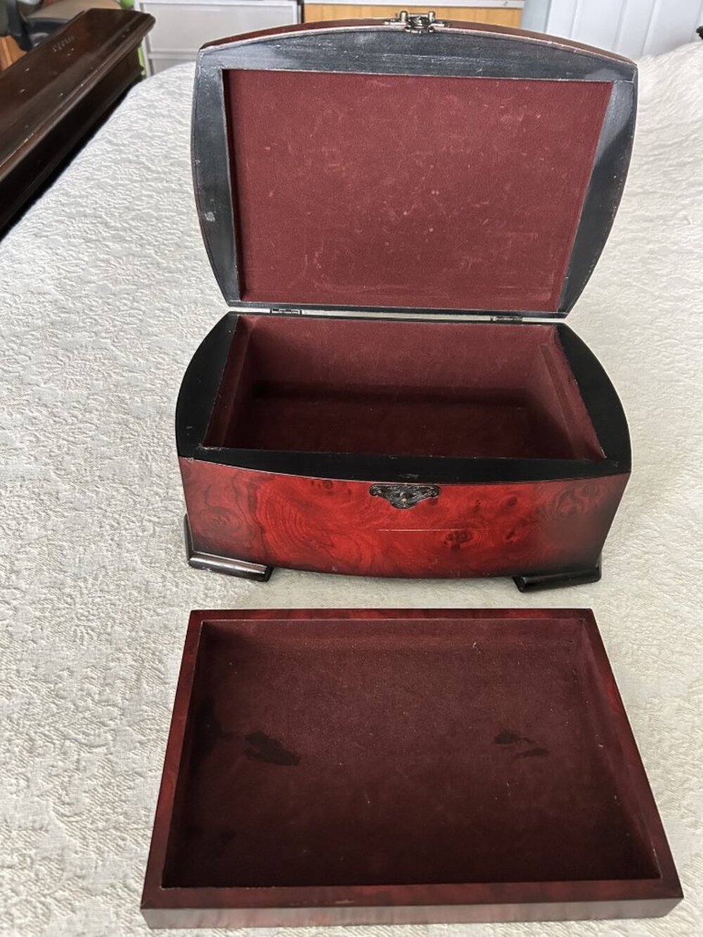 Vintage Cherrywood Jewelry Box-Chest Velvet- lined - Picture 4 of 6